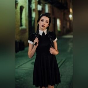 Leg Avenue Gothic Darling Halloween Costume Size M/L Wednesday Adams Dress Wig